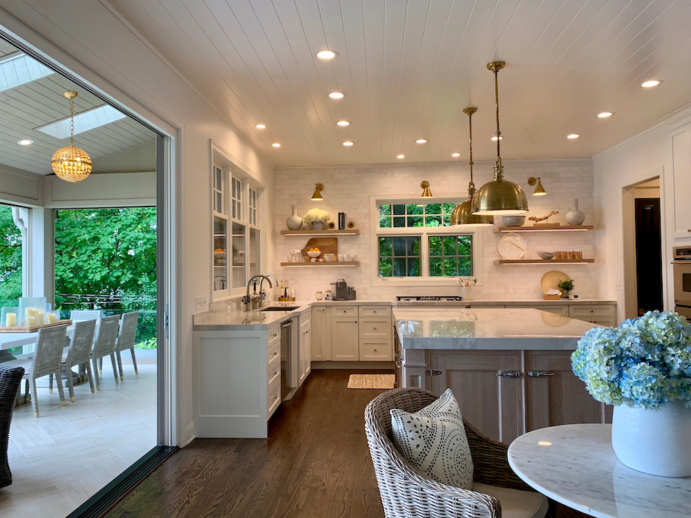 Flat Tongue & Groove Painted Ceiling